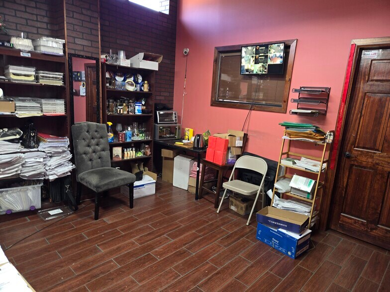 More Photos Of 141 Lake Ave, Staten Island Refrigeration Cold Storage For Lease