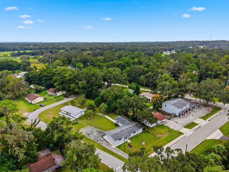 More Photos Of 1340 Howell Ave, Brooksville Office For Sale