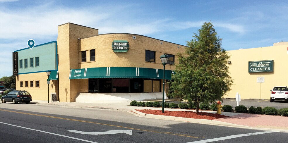 Primary Photo Of 200 W 21st St, Norfolk Freestanding For Lease
