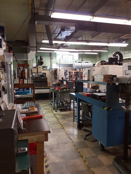 More Photos Of 31 Walnut St, New Windsor Township Industrial For Sale