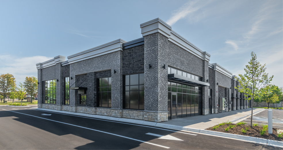 More Photos Of 136th Avenue North, Rogers Storefront Retail Office For Lease