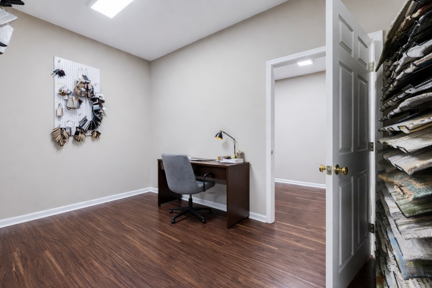 More Photos Of 8 Commerce Pl, Savannah Loft Creative Space For Sale