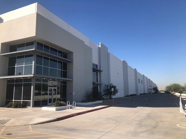 More Photos Of 7825 W Buckeye Rd, Phoenix Distribution For Lease