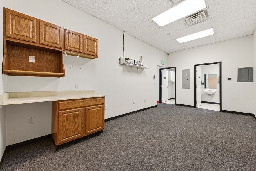 More Photos Of 1716 W US Highway 50, Pueblo General Retail For Lease