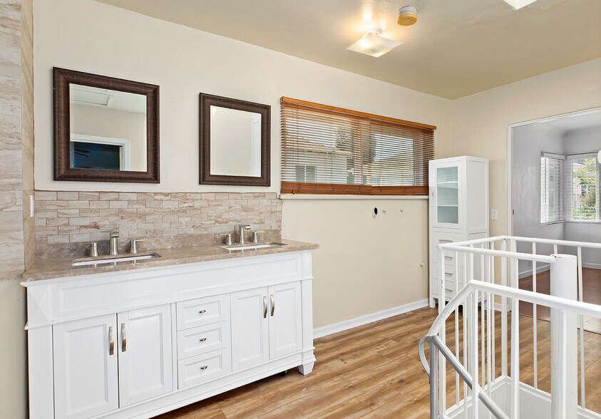 More Photos Of 2749 S Sepulveda Blvd, Los Angeles Multifamily For Sale