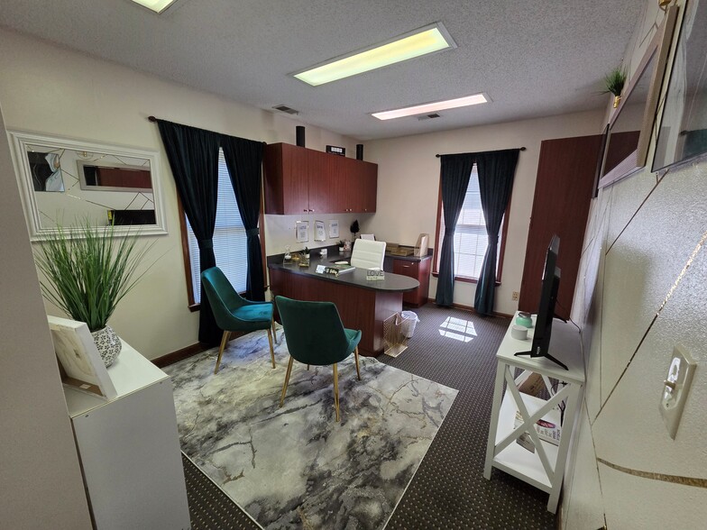 More Photos Of 5513 Monroe Rd, Charlotte Office Residential For Sale