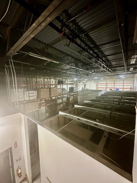 More Photos Of 362 Industrial Park Rd, Middletown Warehouse For Sale