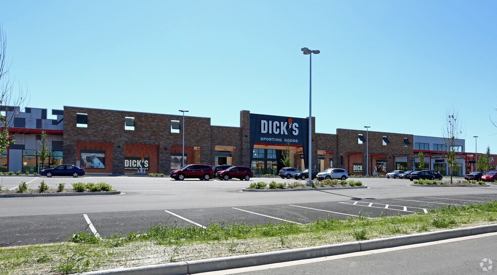 More Photos Of 11500 W Burleigh St, Wauwatosa Storefront For Lease