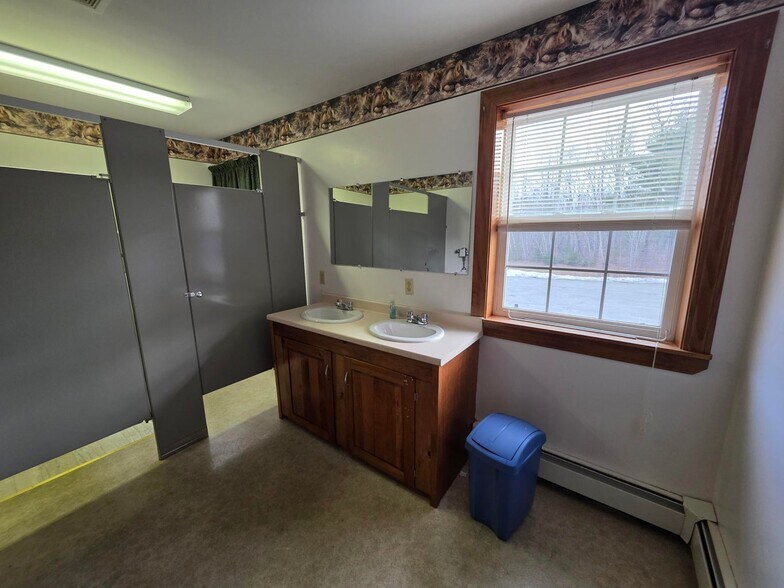 More Photos Of 94 Race Course Rd, Bucksport Religious Facility For Sale