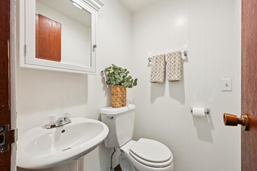 More Photos Of 135 Spring Grove Ave, San Rafael Multifamily For Sale