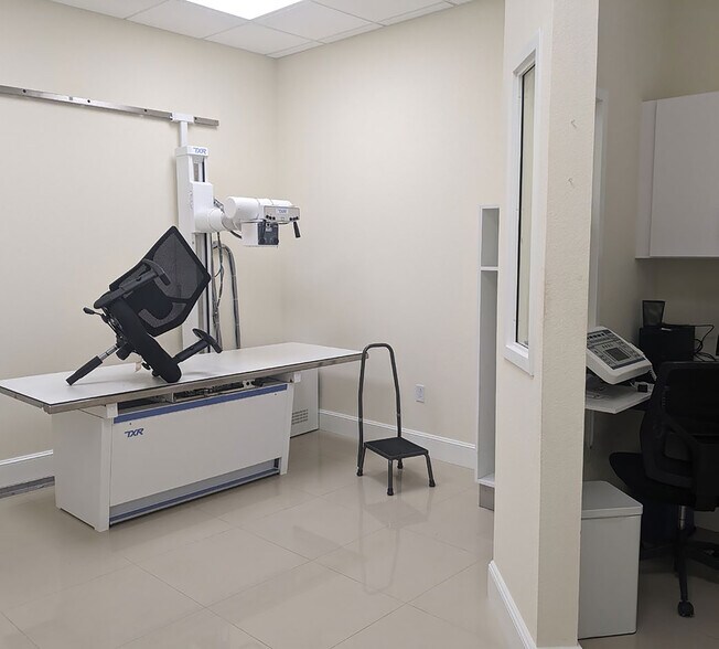 More Photos Of 2839 Carlisle Blvd NE, Albuquerque Freestanding For Sale