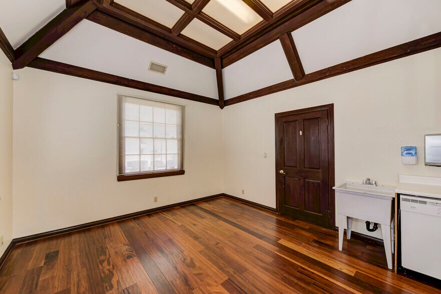 More Photos Of 2449 S El Camino Real, San Clemente Storefront Retail Office For Sale