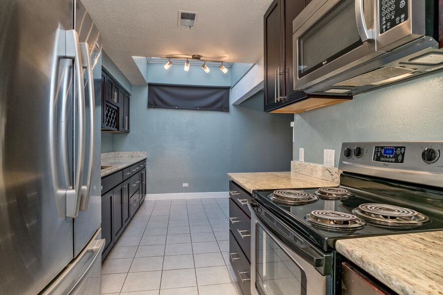 More Photos Of 2805-2901 S Locust St, Denver Apartments For Sale