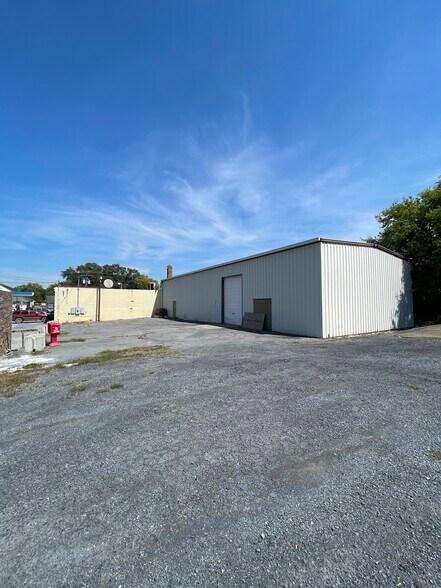 More Photos Of 129 W Old Cross Rd, New Market General Retail For Sale