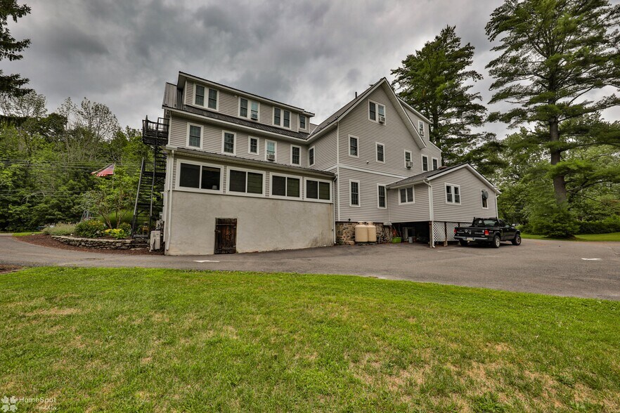 More Photos Of 2468 Route 390, Canadensis Hospitality For Sale