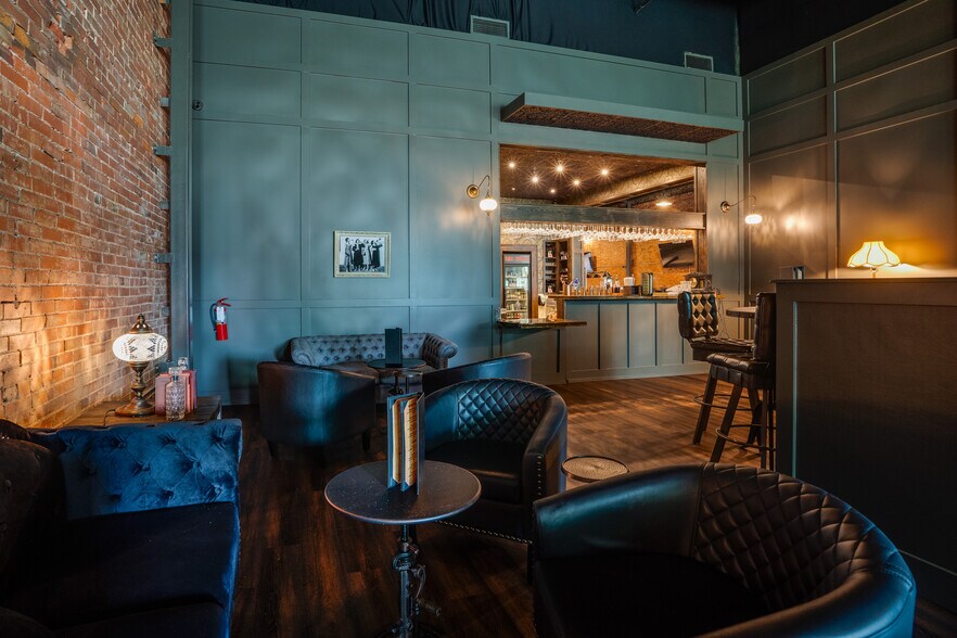 More Photos Of 809 Ohio Ave, Wichita Falls Bar For Sale