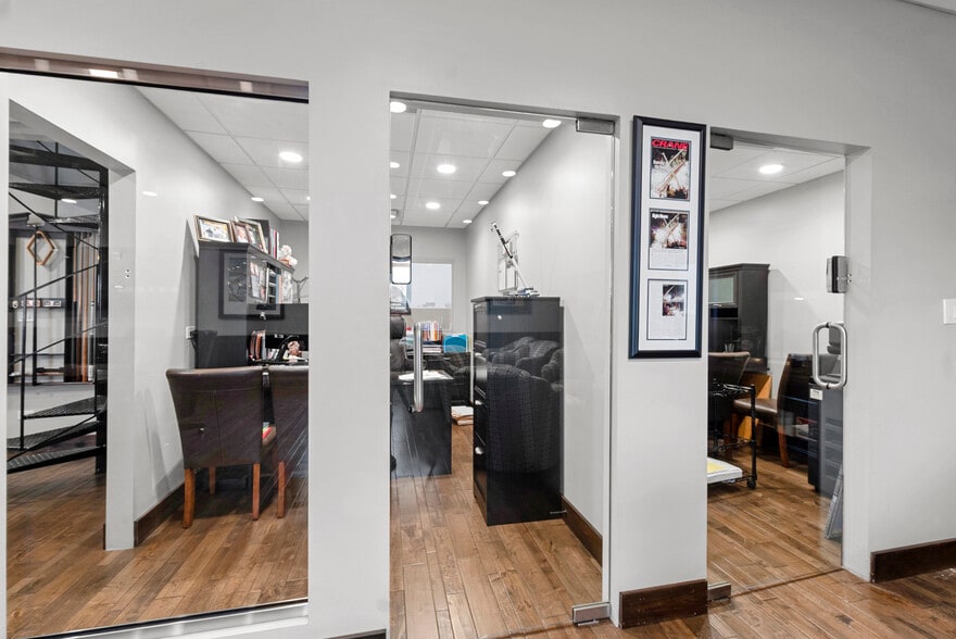 More Photos Of 9735 Industrial Dr, Bridgeview Light Distribution For Sale