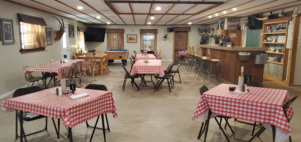 More Photos Of 1616 Farmers Rd, Burlington Restaurant For Sale