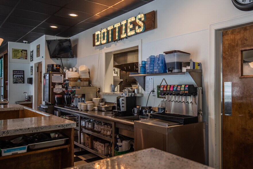 More Photos Of 787 Main St S, Woodbury Storefront Retail Office For Sale