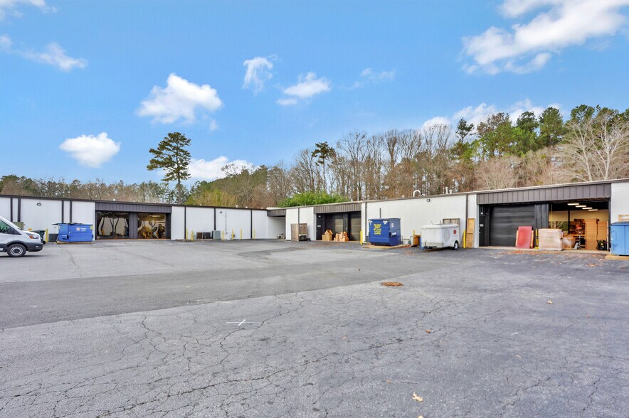More Photos Of 810-830 Franklin Ct SE, Marietta Flex For Lease