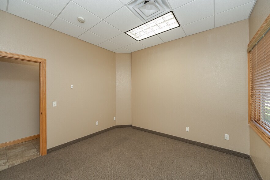 More Photos Of 3269 19th St NW, Rochester Coworking Space