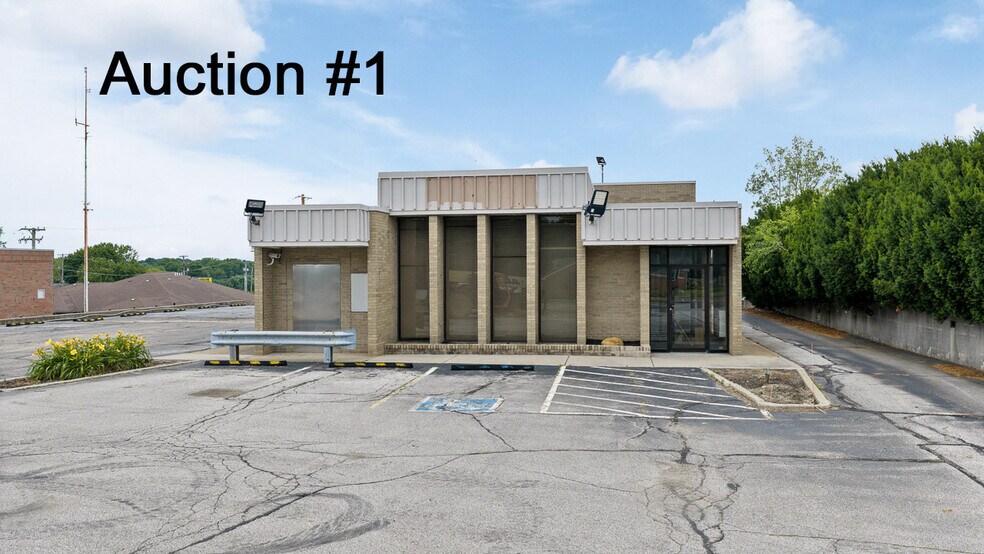 More Photos Of 6336 Middlebranch Ave NE, Canton Bank For Sale