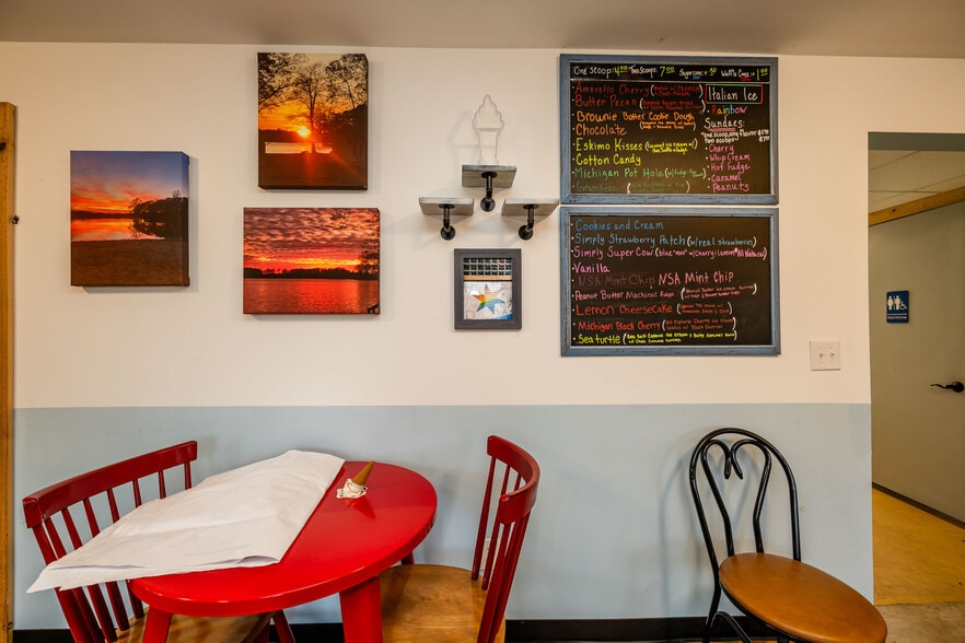 More Photos Of 50463 M-152, Dowagiac General Retail For Sale