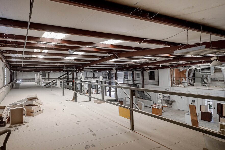 More Photos Of 1406-1420 Telephone Rd, Houston Showroom For Lease