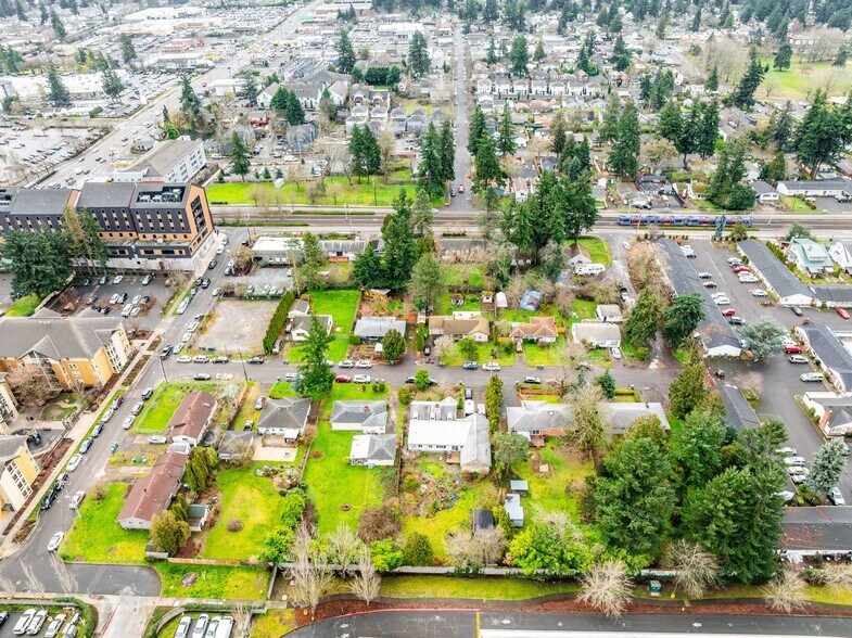 More Photos Of 11833-11911 E Burnside St, Portland Land For Sale