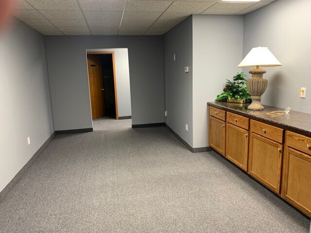 More Photos Of 505-511 5th St, Sioux City Office For Sale