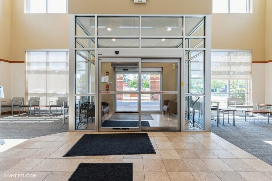 More Photos Of 350 Surryse Rd, Lake Zurich Medical For Lease