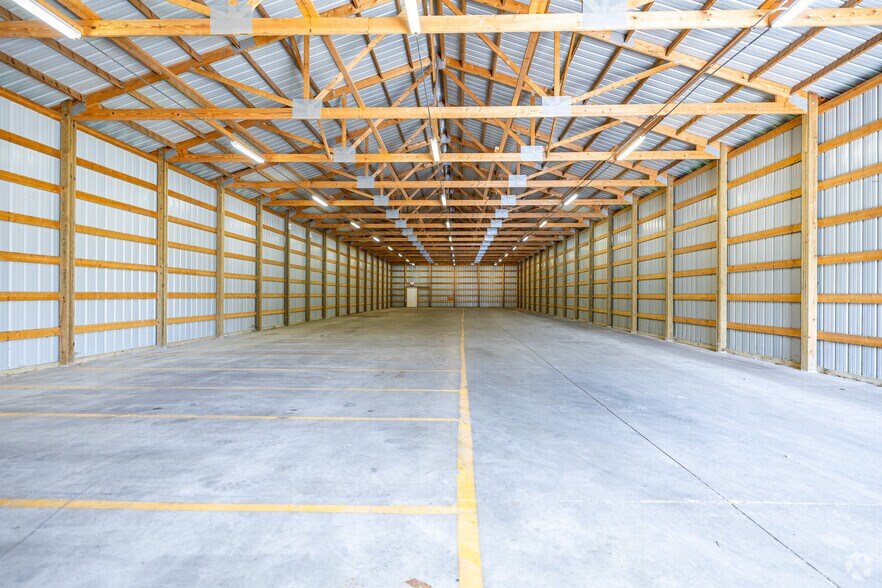 More Photos Of 1205-1227 Barberry Dr, Janesville Manufacturing For Sale