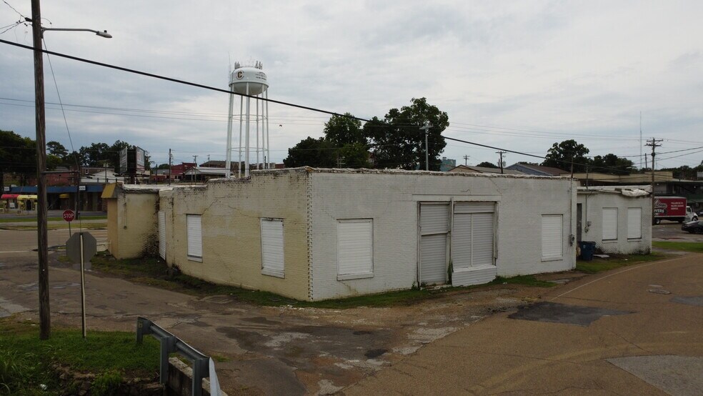 More Photos Of 217 Highway 51 N, Covington General Retail For Sale