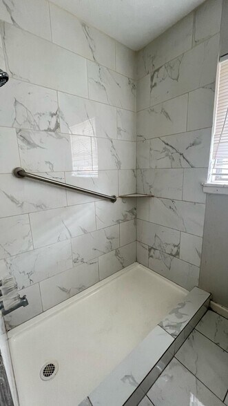 More Photos Of 5022 Mallow St, Houston Apartments For Sale