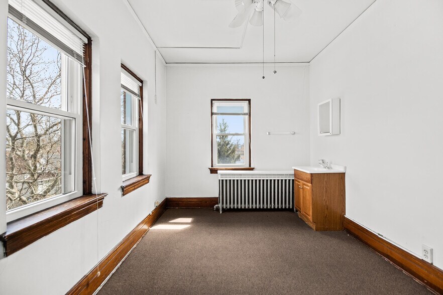 More Photos Of 4925-4933 W Patterson Ave, Chicago Apartments For Sale