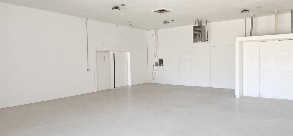 More Photos Of 1305 State Route 28, Milford General Retail For Lease