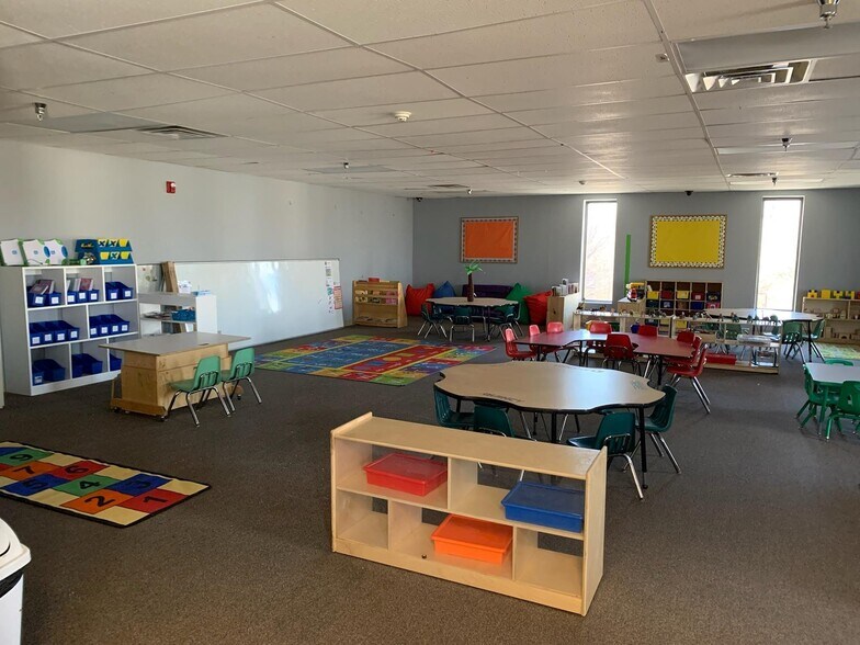 More Photos Of 2020 N 72nd St, Omaha Daycare Center For Sale