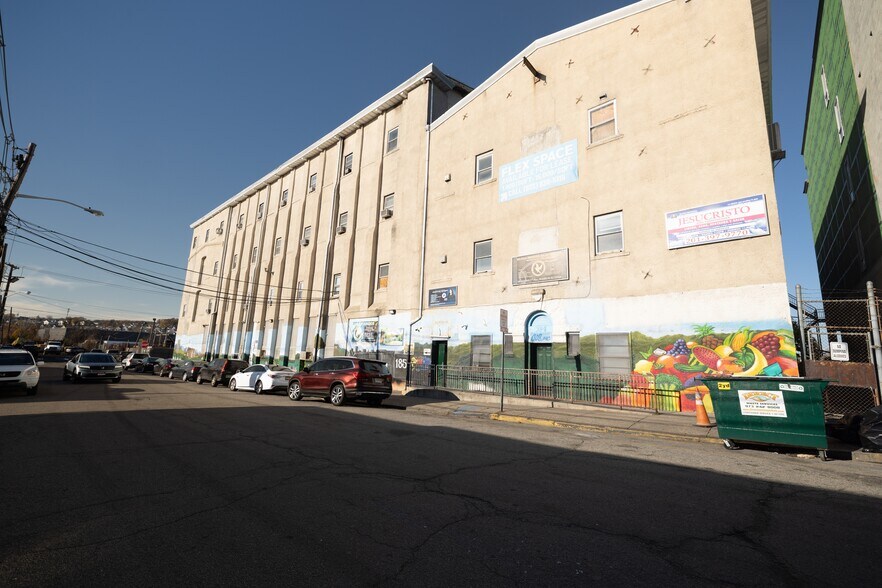 More Photos Of 185 6th Ave, Paterson Light Manufacturing For Lease