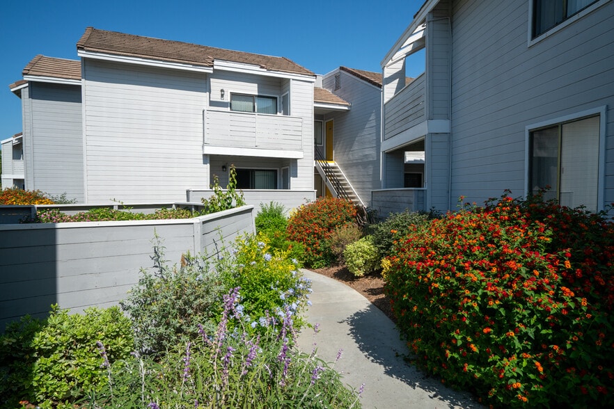More Photos Of 140 S Highland Ave, Placentia Apartments For Sale