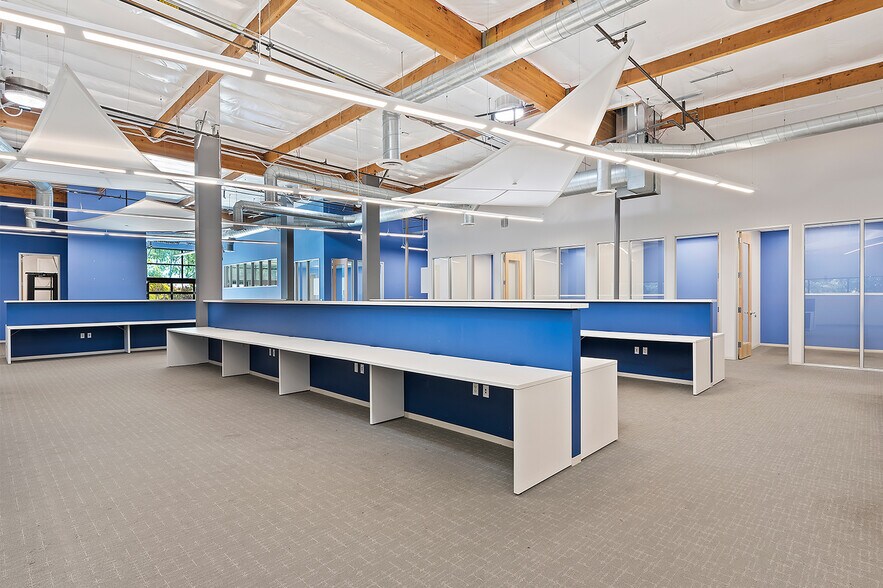 More Photos Of 5015 Shoreham Pl, San Diego Loft Creative Space For Sale