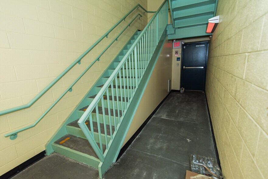 More Photos Of 1616 Orthodox St, Philadelphia Schools For Sale