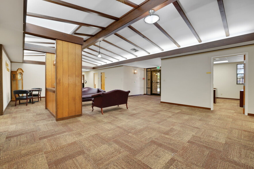 More Photos Of 6601-6535 Chester Ave, Jacksonville Continuing Care Retirement Community For Lease