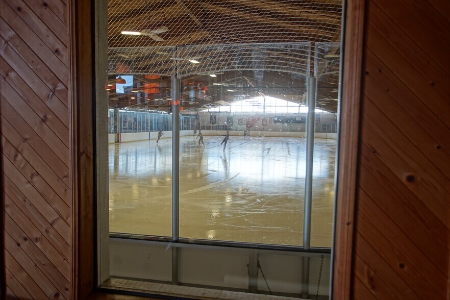 More Photos Of 23770 S Western Ave, Harbor City Restaurant For Lease