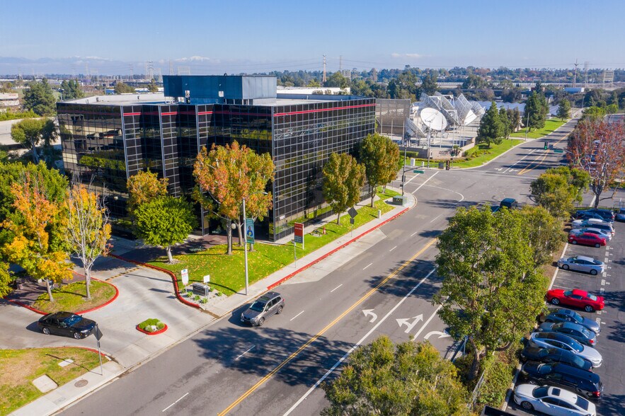 More Photos Of 1501 Hughes Way, Long Beach Office Residential For Lease