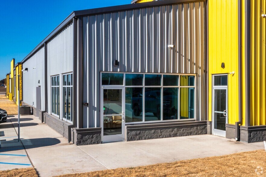 More Photos Of 2000 S Interstate Highway 45, Hutchins Carwash For Sale