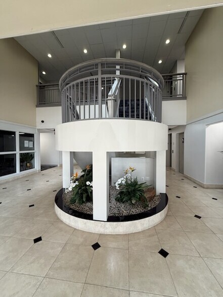 More Photos Of 9816 Memorial Blvd, Humble Medical For Lease