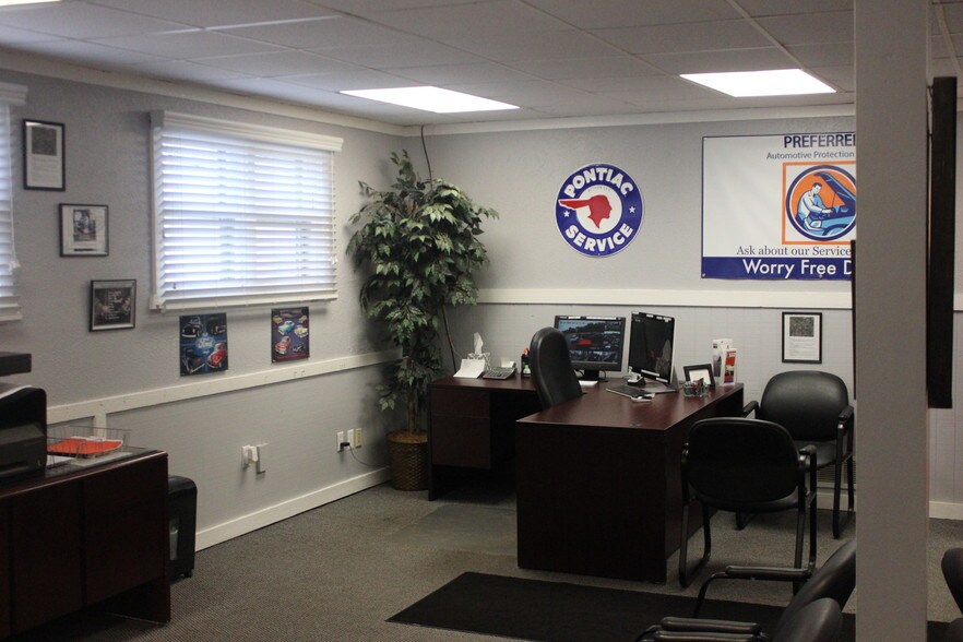 62356 Van Dyke Ave, Washington, MI 48094 Auto Dealership For Sale