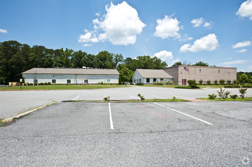 Primary Photo Of 132 N Medical Pky, Woodstock Religious Facility For Lease