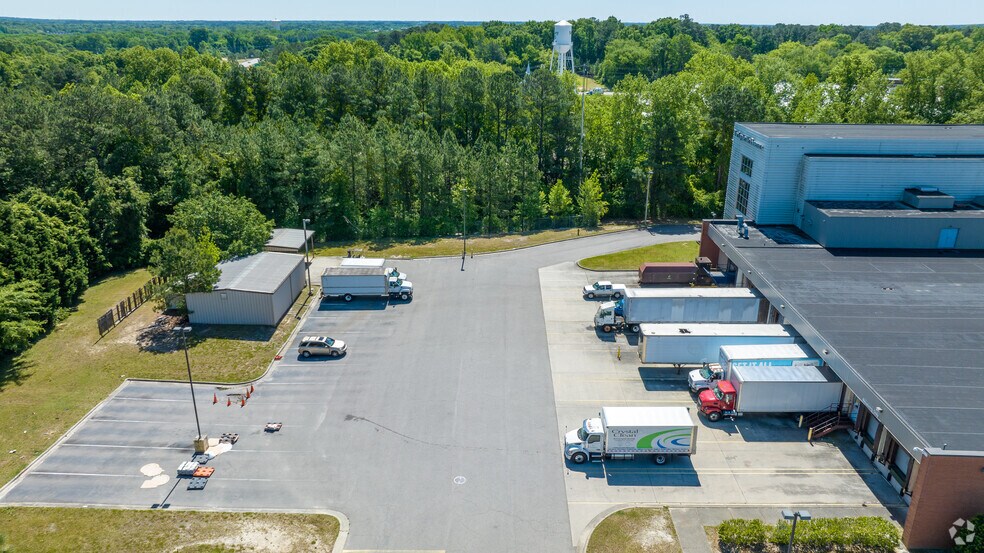 More Photos Of 458 Whitfield St, Fayetteville Manufacturing For Lease