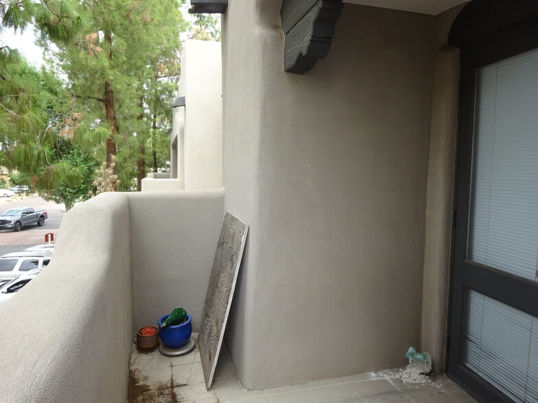 More Photos Of 301 E Bethany Home Rd, Phoenix Office For Sale